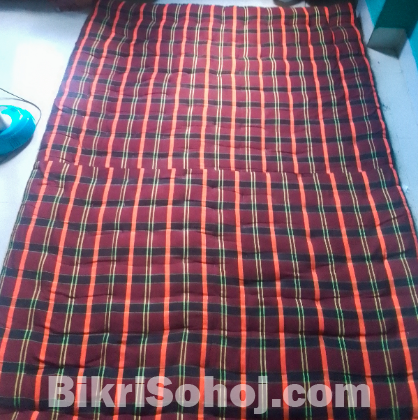 তোশক,বালিশ, চেয়ার